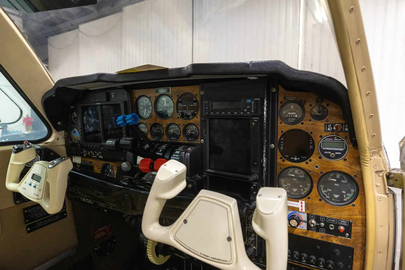 Baron 55 (N29RK) at Jefferson City Flying Service — photo 3