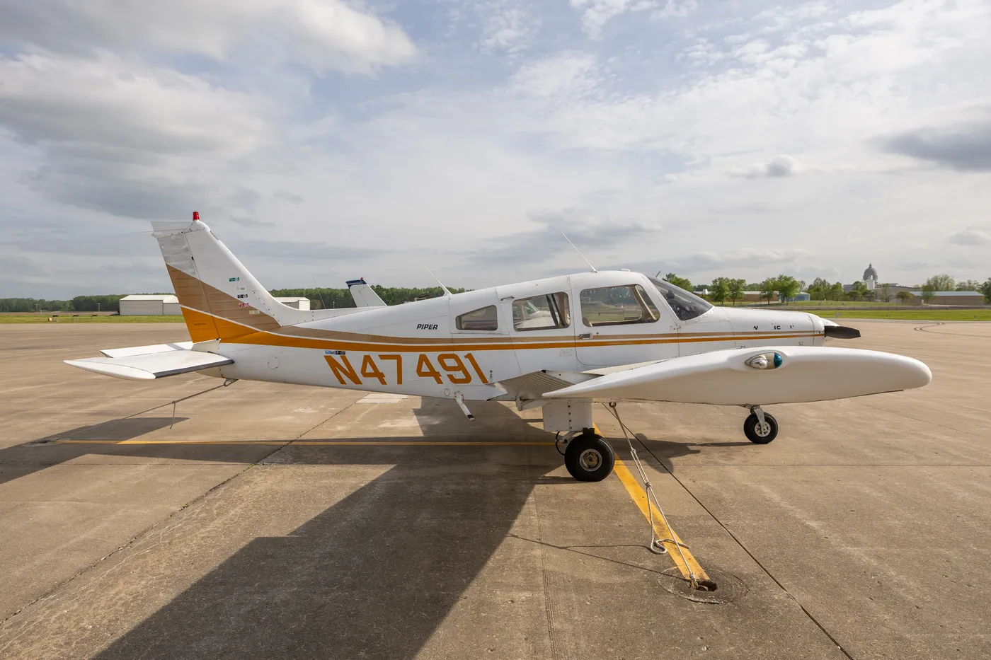 Piper PA-28 Warrior (N47491) at Jefferson City Flying Service — photo 2