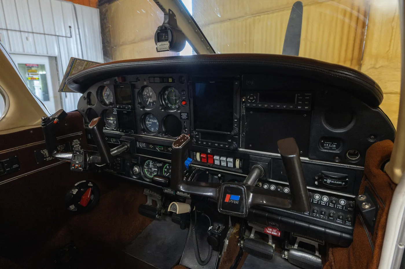 Piper PA-28 Arrow IV (N82136) at Jefferson City Flying Service — photo 3