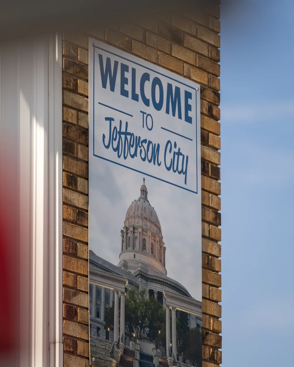 Welcome to Jefferson City banner at Jefferson City Flying Service